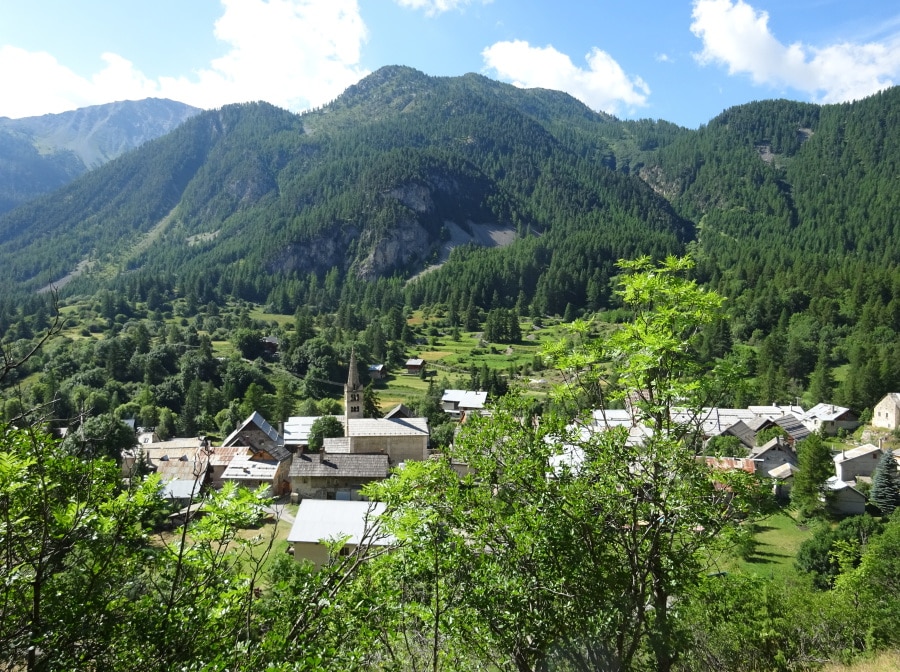 village station montagne Névache